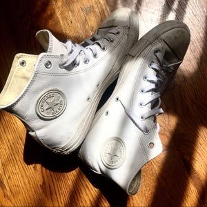 Men’s 11 White Leather Converse Hi